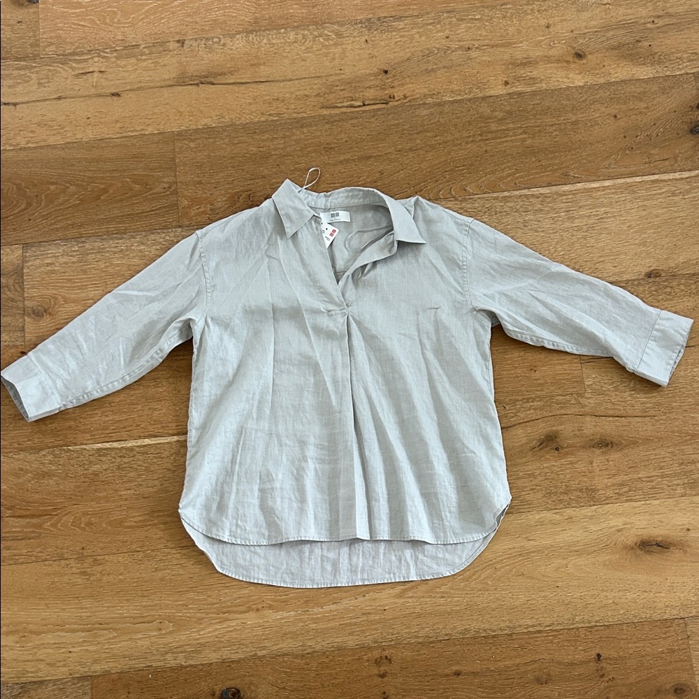 Uniqlo Gray linen Shirt size S with tag